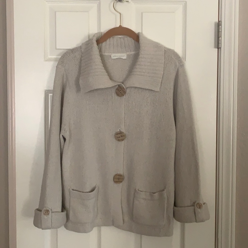 Appleseed’s Cardigan Size Large